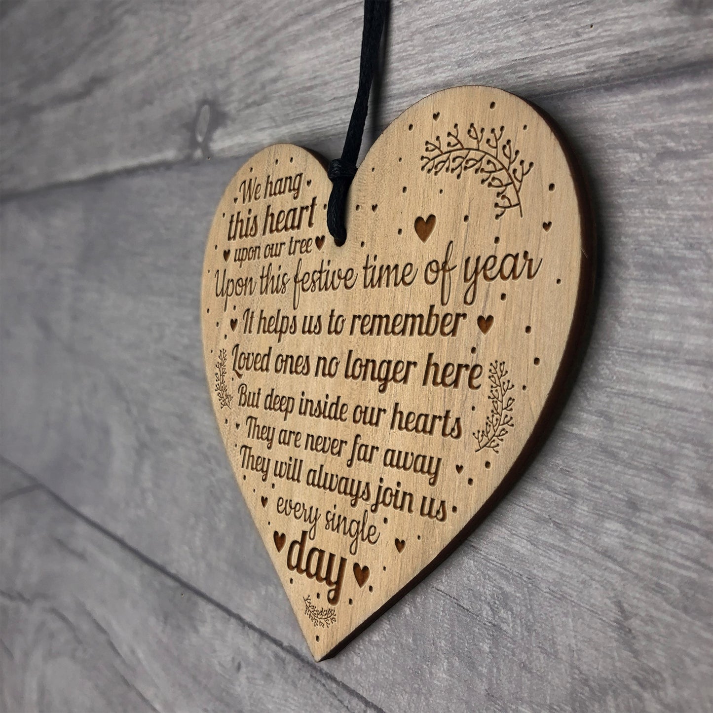 Hanging Memorial Christmas Tree Decoration Wooden Heart Mum Dad