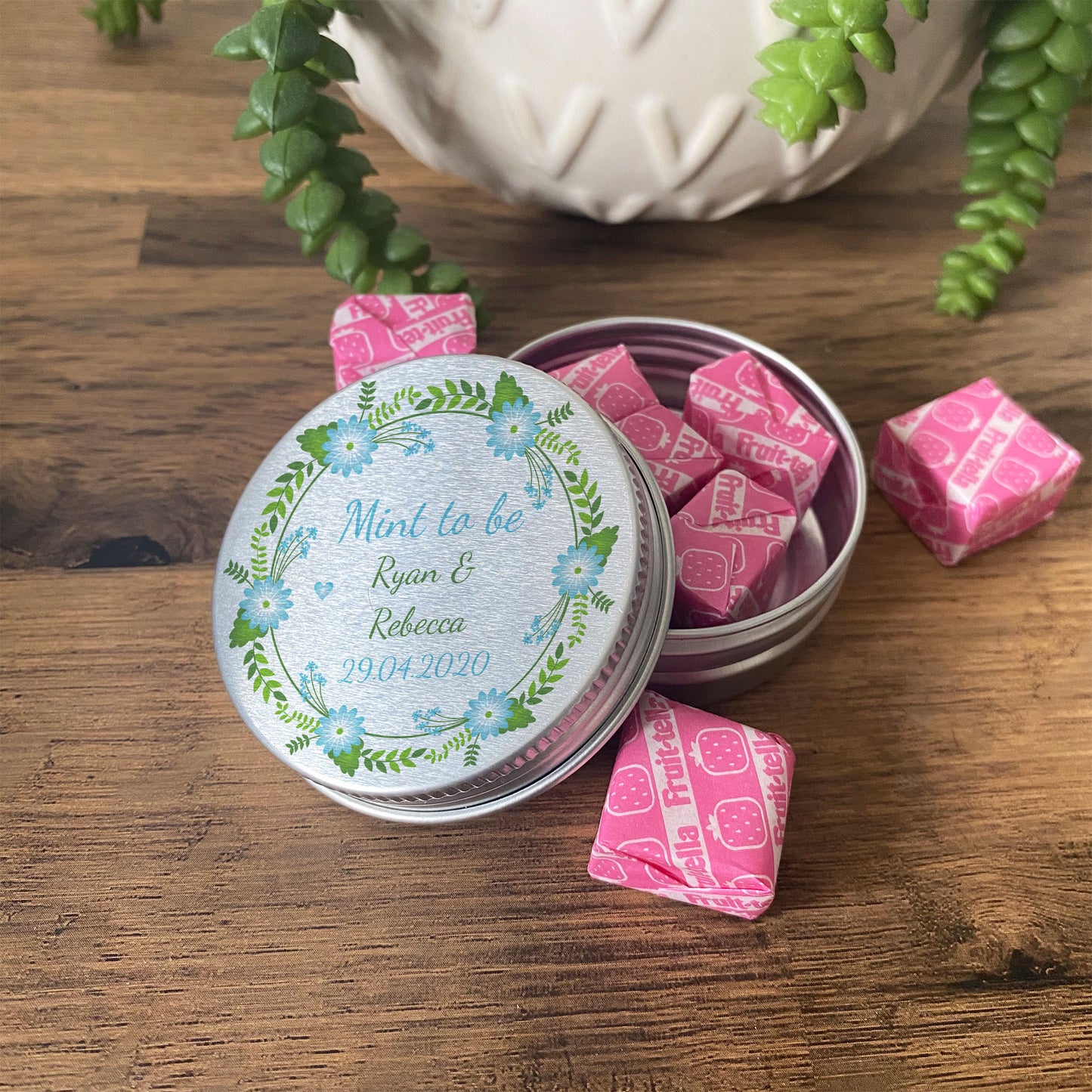 Personalised Wedding Favour Gift Tin Sweet Table Decoration