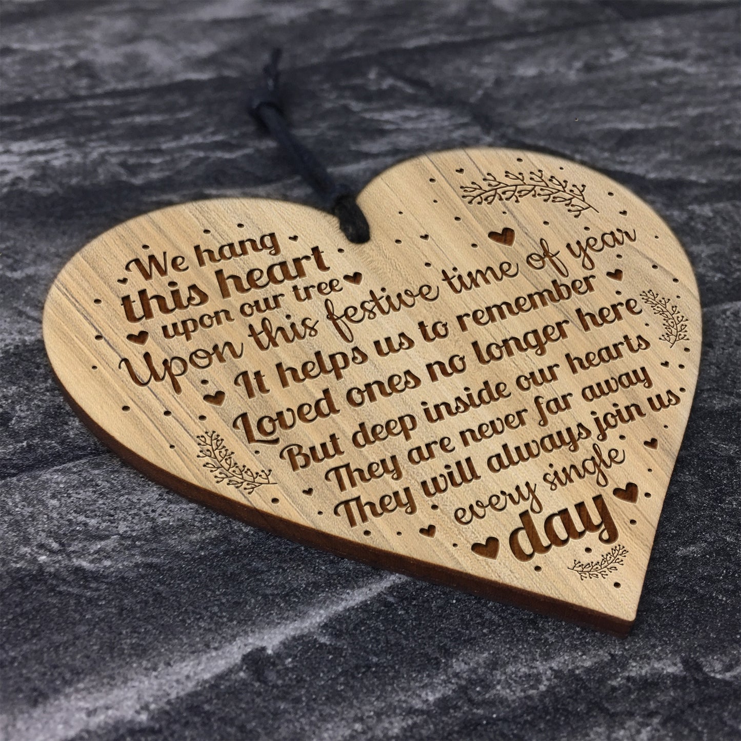 Hanging Memorial Christmas Tree Decoration Wooden Heart Mum Dad